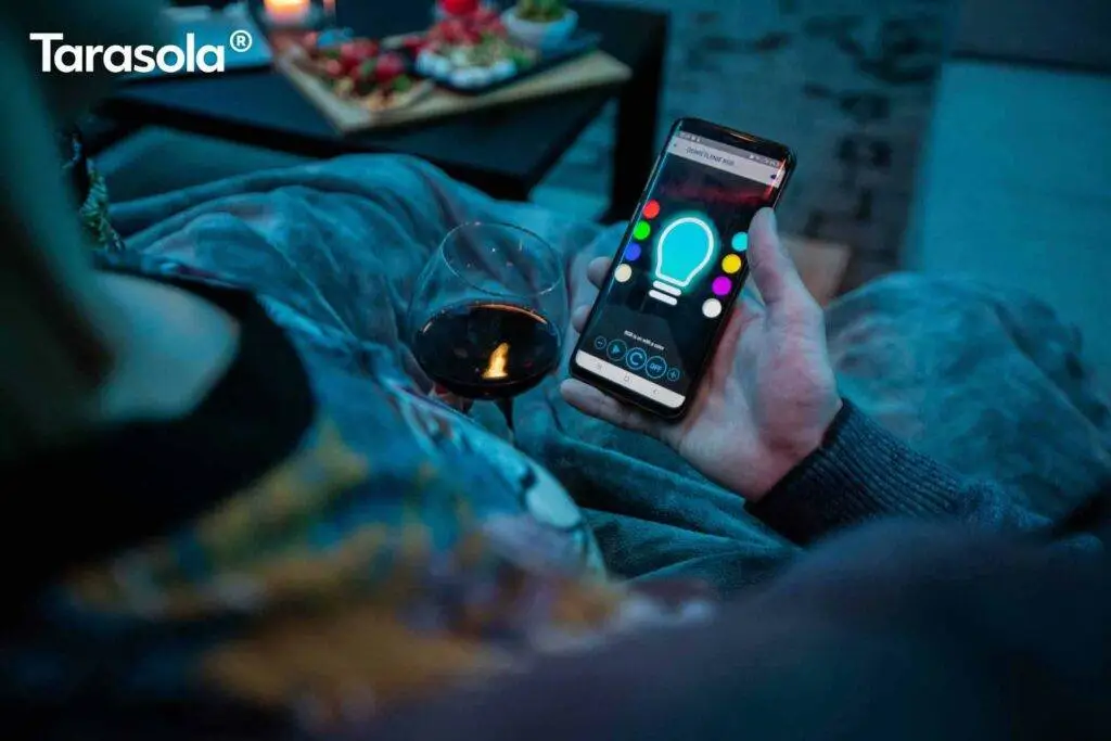 Bei Ihrer TarasolaTerrassenüberdachungen von Meinlamellendach.de können Sie die Farbe der LED`s mit Ihrem Smartphone steuern .