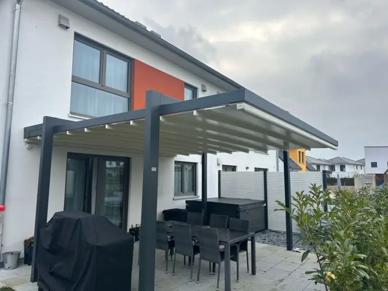 Terrassendach Pergola mit Tuch als Wandmontage
