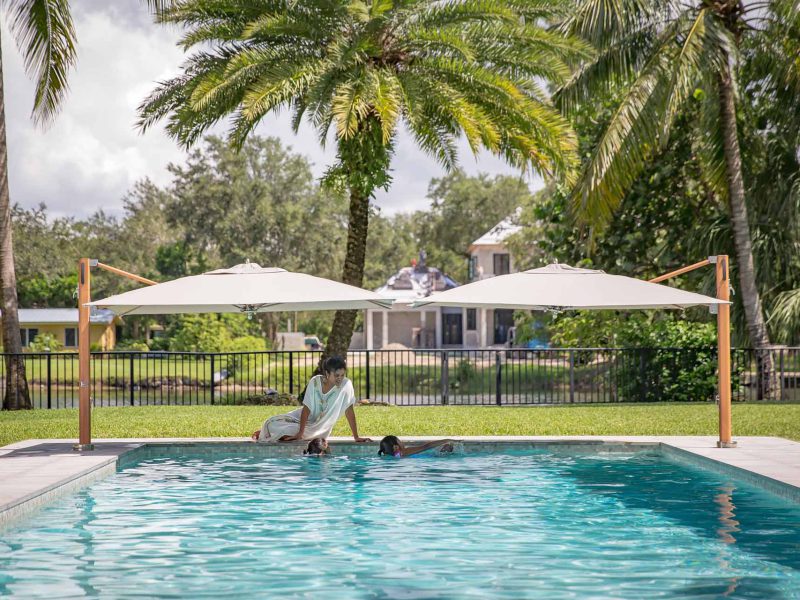 bay-master-cantilever-meinlamellendach-sachsen-terasse-schirm