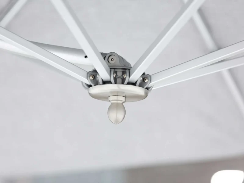 bay-master-cantilever-terasse-meinlamellendach-sachsen-schirm