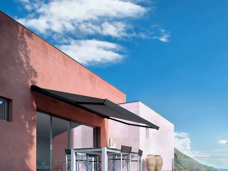 Die Pratic Markise Tcode von Meinlamellendach.de ist eine luxuriöse Terrasenüberdachung, perekt für Ihr Zuhause.