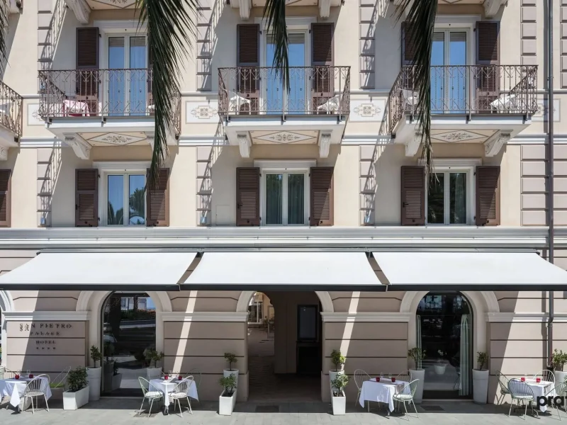 pratic-markisen-tcode-ueberdachung-terrasse-hotel-gastronomie-luxurioes