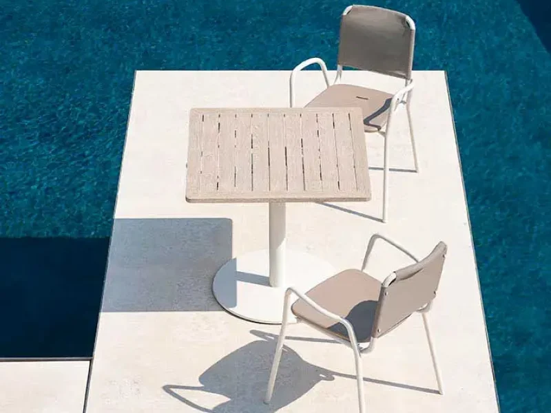 stuehle-roda-guest-moebel-terasse-aussenbereich-meinlamellendach