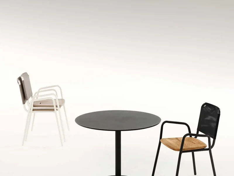 stuehle-roda-guest-outdoor-terasse-meinlamellendach-moebel